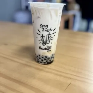 White peach milk tea w/ black pearls