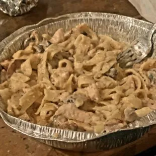 Chicken alfredo  (i asked to put in mushrooms)