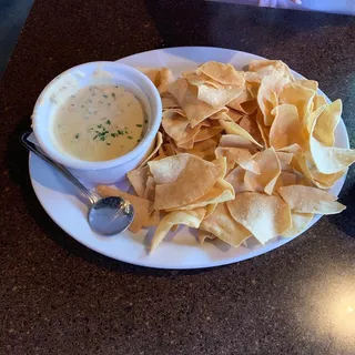 Chips & Queso