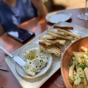 House made ricotta and sourdough
