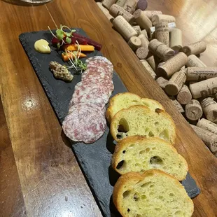 Chorizo with garlic and pepper, the perfect snack