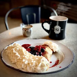 Classic Berry Crepe an coffee