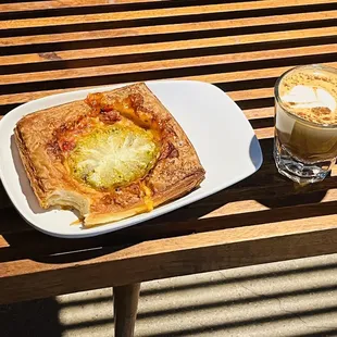 Vegan Tomato danish &amp; oatmilk cortado