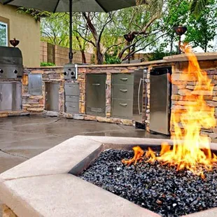 Outdoor Kitchen and Fire Feature