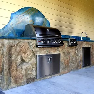 Outdoor Kitchen