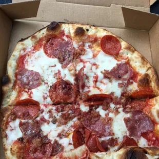 10" 3 Little Pig Pizza