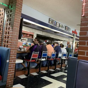 I love mom &amp; pop diners!