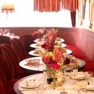 sushi and sashimi, interior
