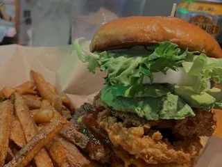 Pickles Eatery & Bar