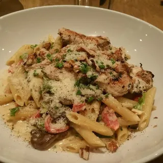 Penne Con Pollo Alla Gorgonzola
