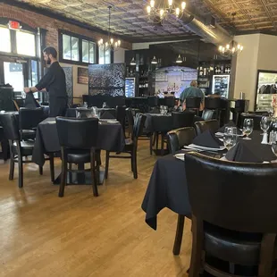 Dining room.