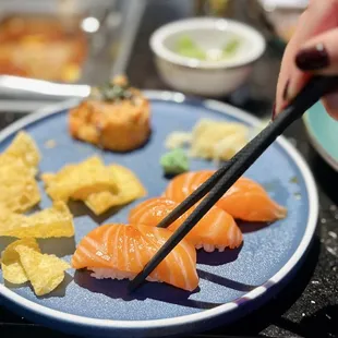 Salmon sushi with caviar