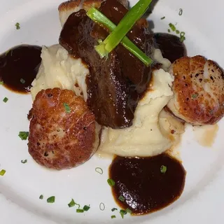 Pan Seared Diver Scallops