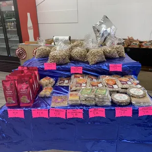 Peanuts! Chikki! Gajjak!