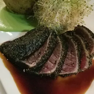 Sesame Crusted Hawaiian Big Eye Tuna