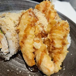 Tempura Salmon Roll
