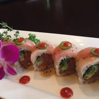 Yellowtail Killer Roll