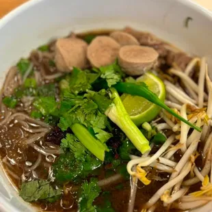 ramen and noodles, food