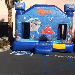 Finding nimo jumper large 15*16 $85