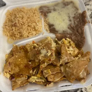 Chilaquiles salsa roja