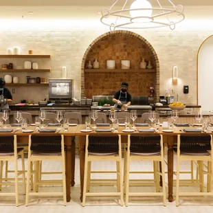 Newly remodeled restaurant &amp; bar at the JW Marriott Orlando