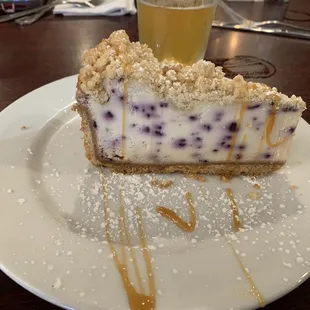 Blueberry cobbler cheesecake