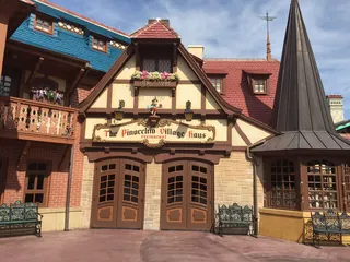 Pinocchio Village Haus