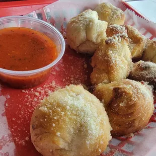 Garlic knots