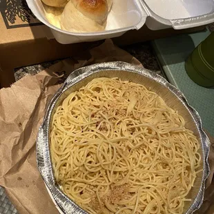 Spaghetti with garlic and Oil + Garlic Knots (with order) 11-8-2024