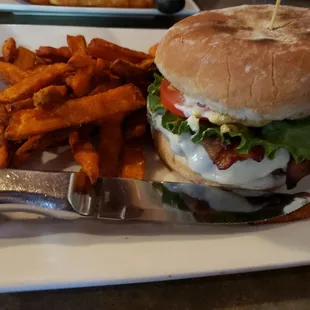 Primo Di Lusso with Sweet potato fries