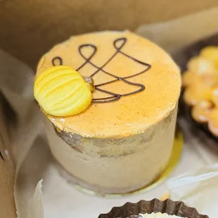 Pumpkin Spice Mini Cake