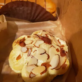 Almond Sandwich
