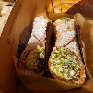 Pistachio Cannoli