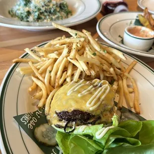 smash burger no bun with fries