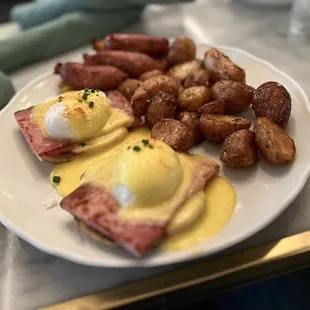Eggs Benedict