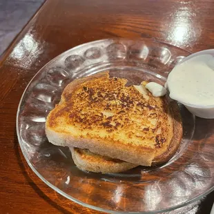 Garlic bread with each on the side