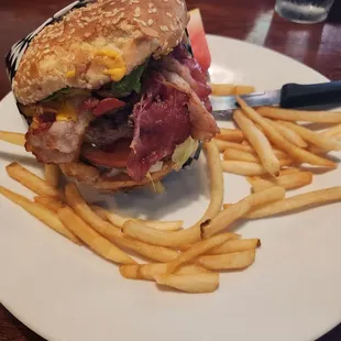 Bacon &amp; Avocado burger