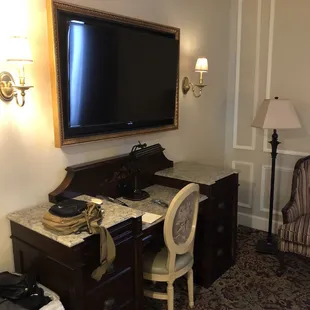 Other side of the room.