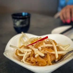 jelly fish with cabbage