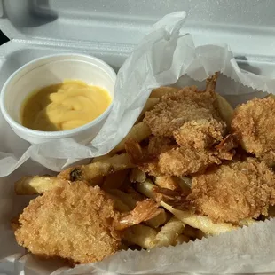6 pc Jumbo Shrimp Combo w fries + cheese
