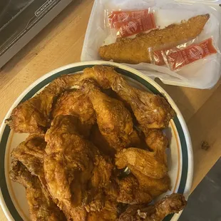 The &quot;I Made Dinner&quot; Bowl! LOL 15 pieces with one of two fried fish and hot sauce!