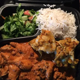 Butter chicken with 2 mantu dumplings in top