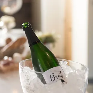 Our award winning sparkling brut Crèmant de Limoux.