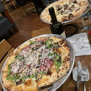 Fig &amp; Gorgonzala &amp; Tartufo pizzas from their pizza oven. Comfort food!