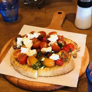 Bruschetta di Bufala