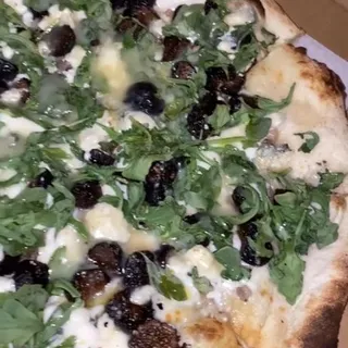 Fresh Fig & Gorgonzola Pizza