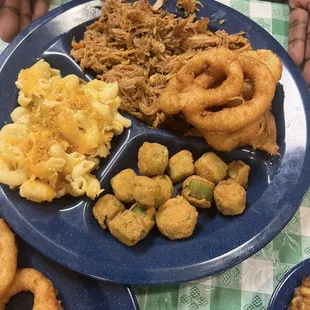 Pull pork dinner with Macaroni Cheese okra