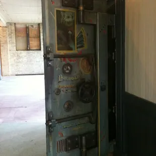 Door to the old safe!