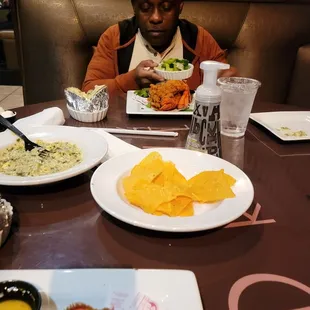 The spinach dip comes with a nice quality tortilla chips