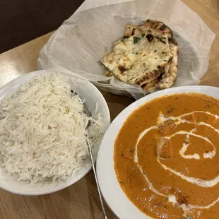 Paneer Butter Masala, Rice, Garlic Naan Bread